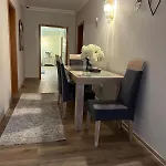 بيت خشبي Dlk